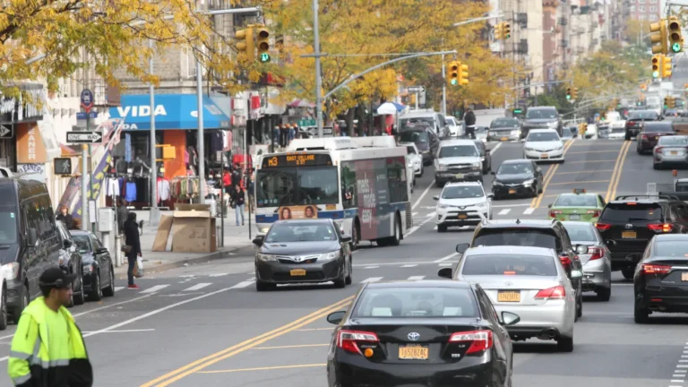 10-25-2019_washingtonheights_dr_voting_005