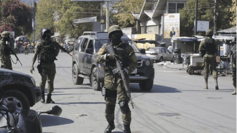 crisis-en-haiti-turba-mata-sospechosos-comprar-armas-para-pandillas-focus-0-0-896-504