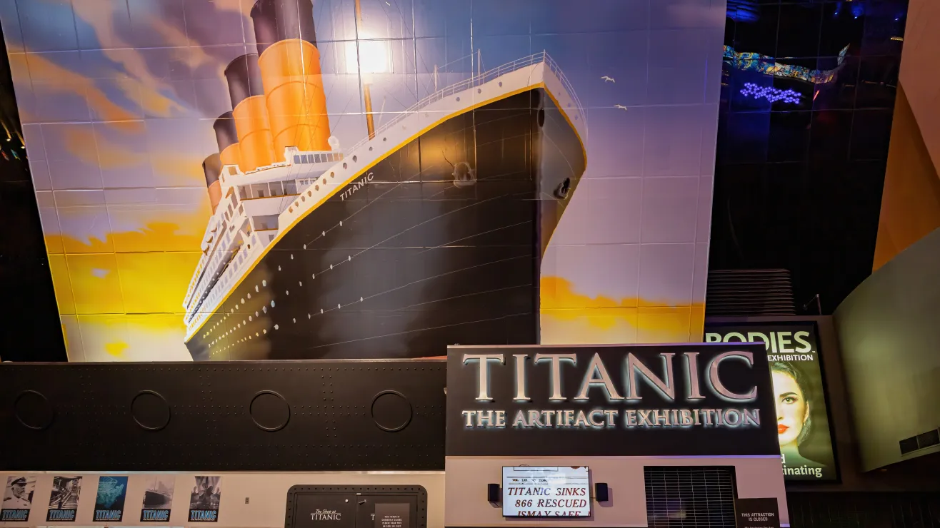 Reloj-de-oro-de-pasajero-del-Titanic-rompe-records-de-subastas-shutterstock_1817898317