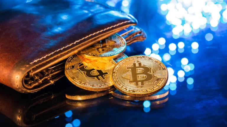 bitcoin-precio-2025-1-millon-de-dolares-shutterstock_1836343015