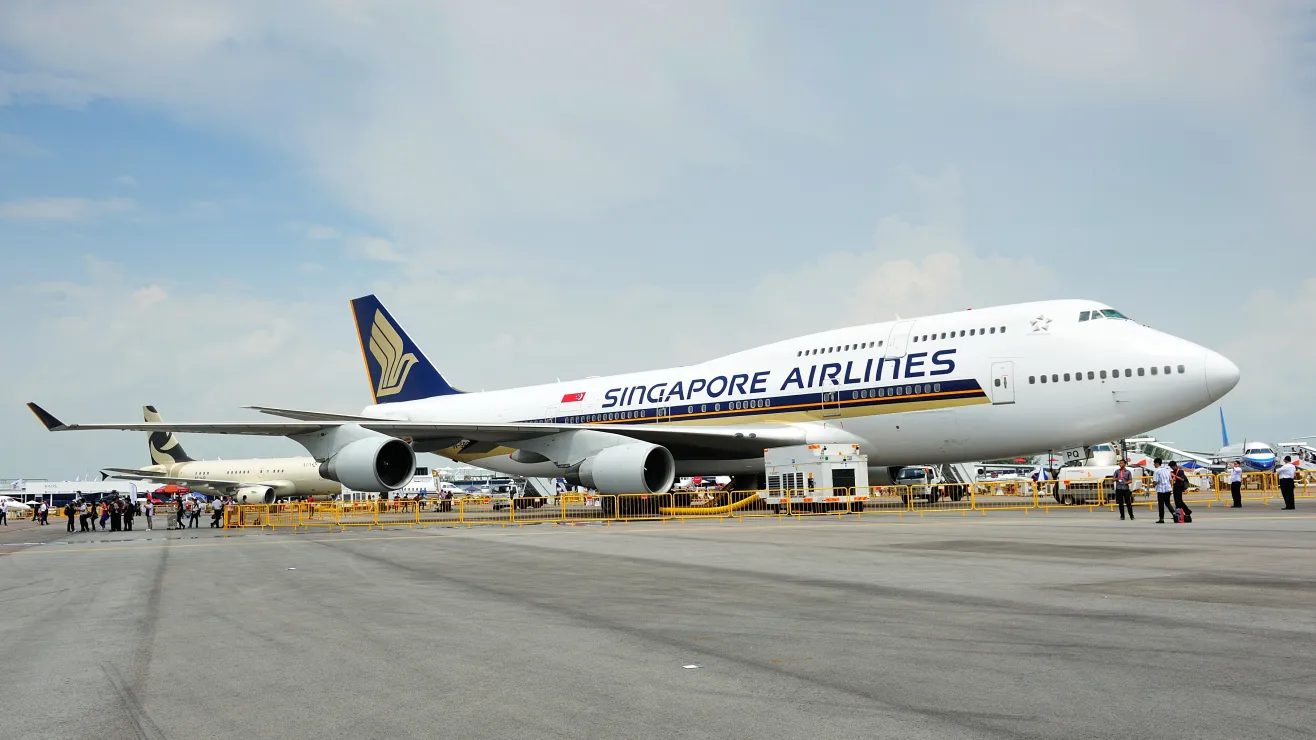 Singapore-Airlines-shutterstock_98268644