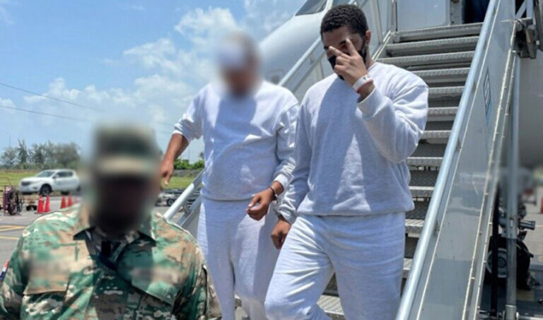 Deportan un dominicano buscado por asesinato