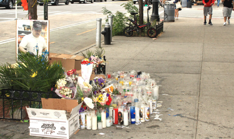 Sigue duelo comunitario por asesinato de mexicano