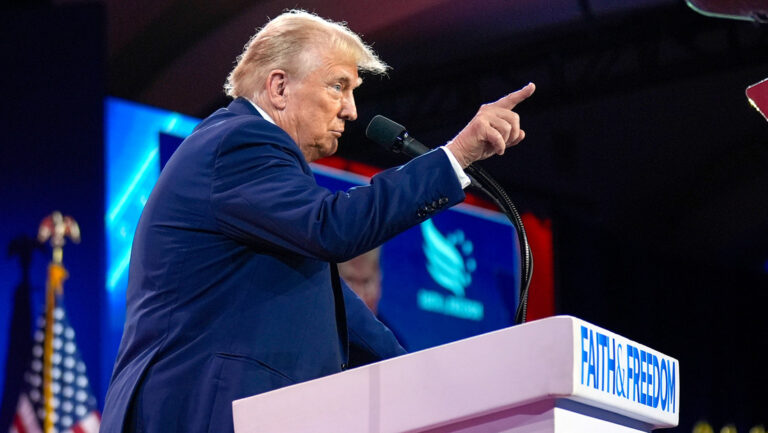 Trump-ya-ha-eligido-a-su-companero-de-formula