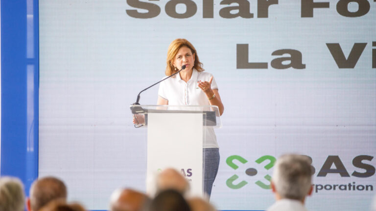 Vicepresidenta-Raquel-Pena-inaugura-obras-clave-en-SDN-para-garantizar-energia-renovable-vivienda-y-seguridad