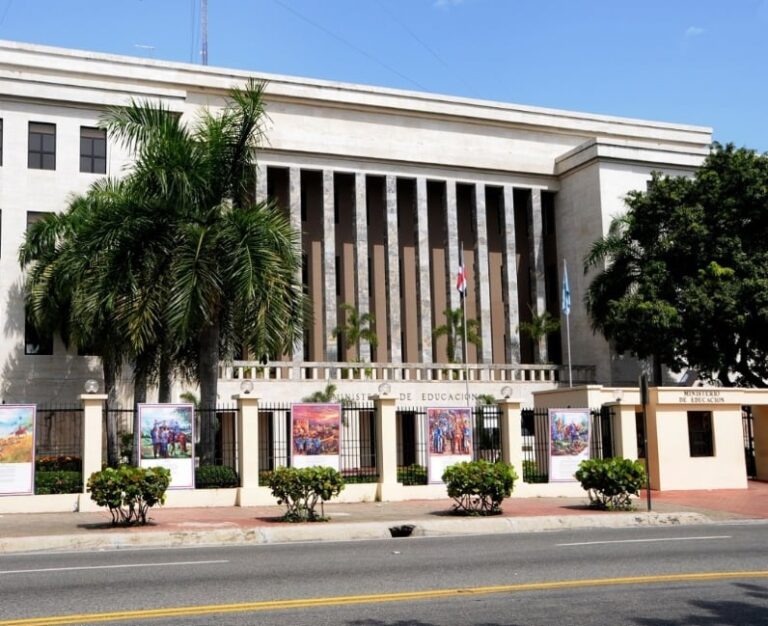 Ministerio-de-Educacion-asegura-hay-cupo-para-todos-los-estudiantes-en-sistema-educativo-dominicano