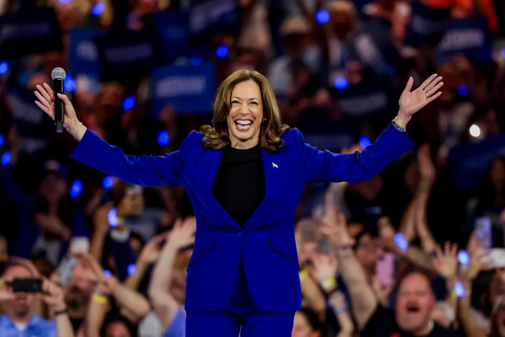 MILWAUKEE-HARRIS-WALZ-CAMPAIGN-RALLY