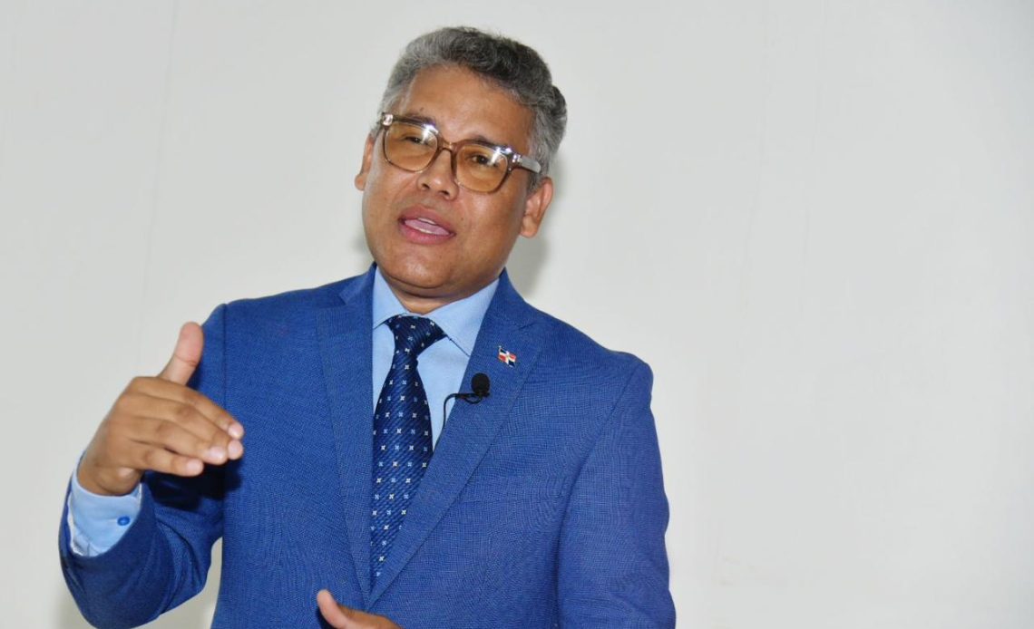 CARLOS-PENA-1140x694