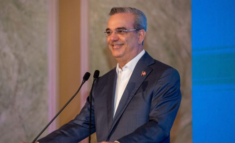 Luis-Abinader-1140x694