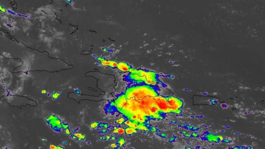 crop-w800-h534-clima-en-rd-lluvias-se-intensificaran-este-martes-por-onda-tropical-focus-0-0-896-504