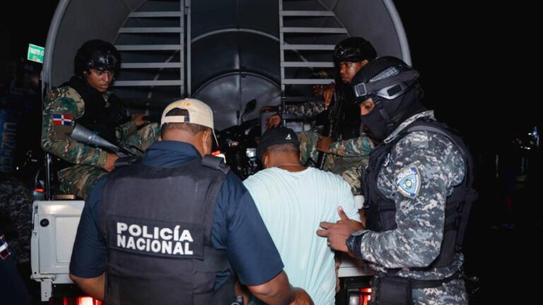 interior-y-policia-encabeza-cierre-negocios-nocturnos-y-arrestos-focus-0-0-896-504