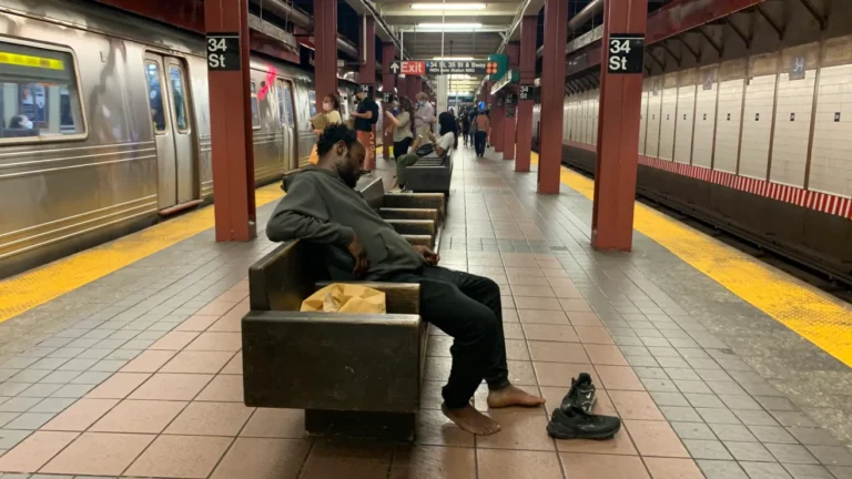 A97C1403-8B6C-41F0-B045-D5D5D3487296