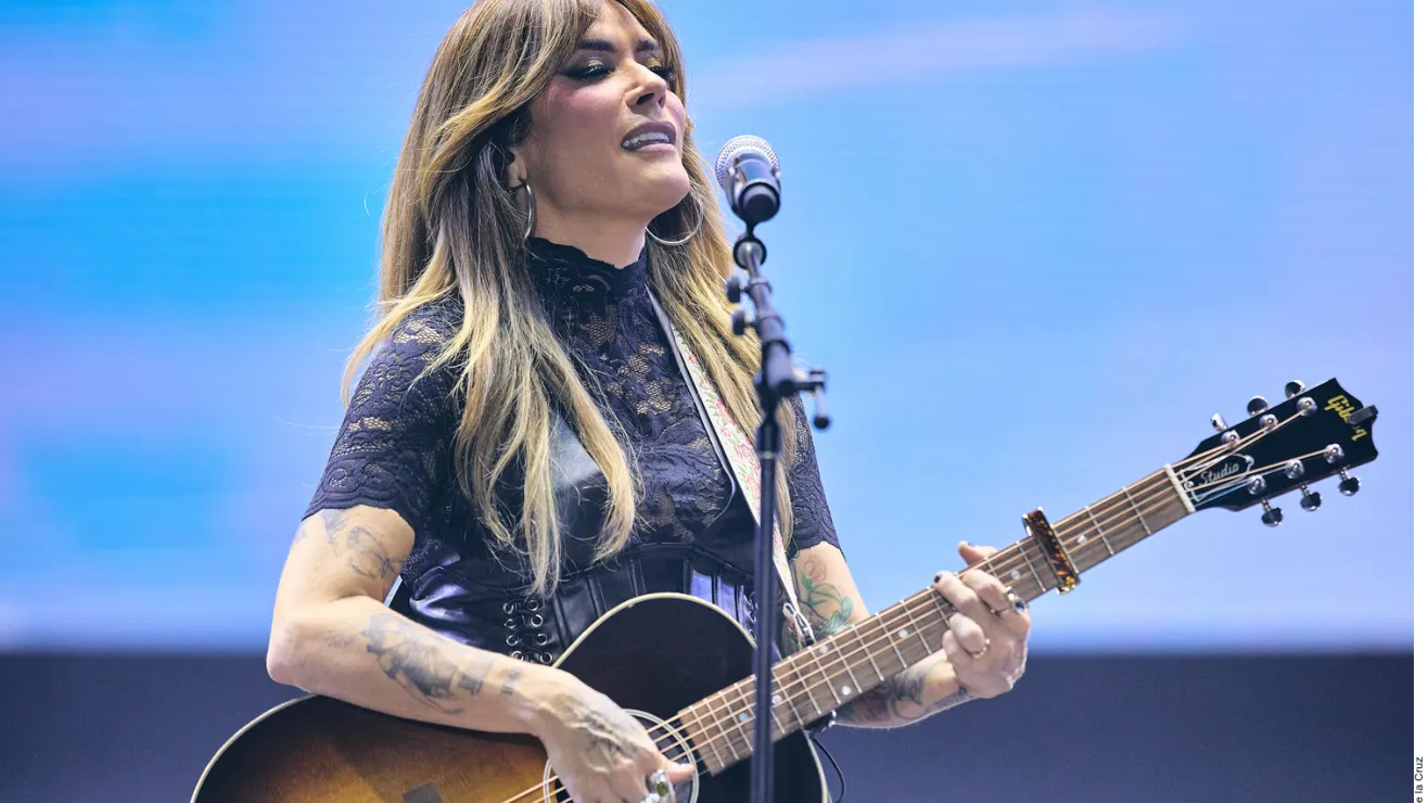 Fluye-el-amor-con-Kany_2404749