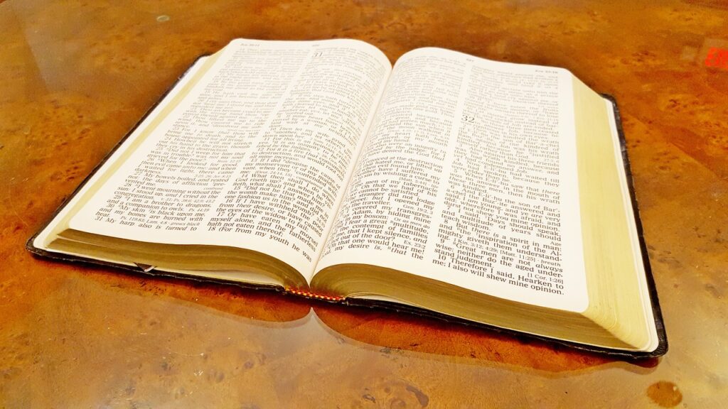 bible-4800347_1280