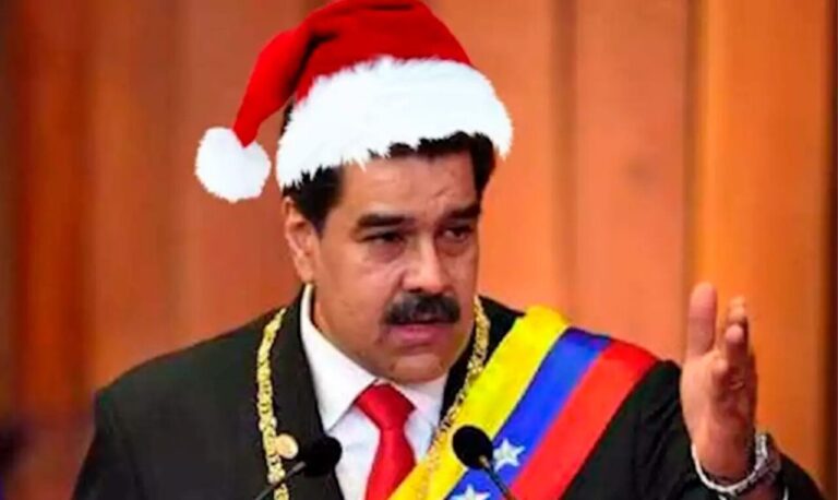 maduro_navidad-scaled-e1727859712607