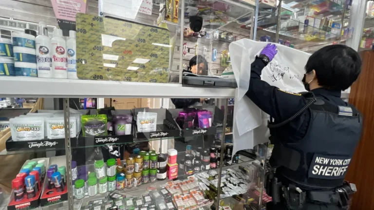 96E2B886-EB90-4192-B774-A657305519BF