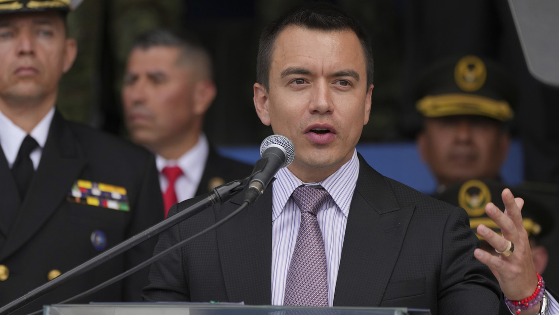 Ecuador-Noboa-envia-a-un-ministro-a-Colombia-para-comprar-energia