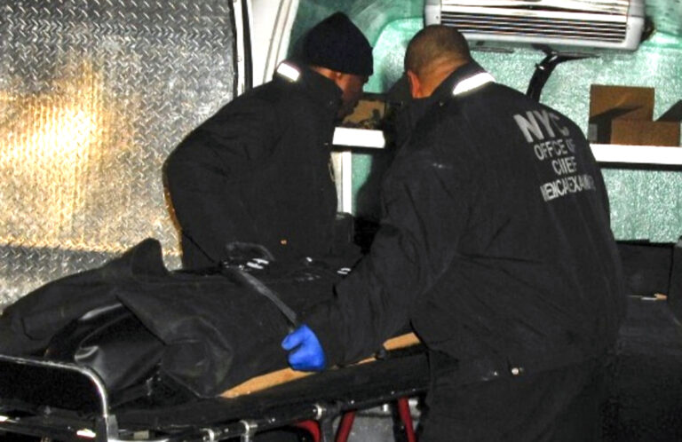 Encuentran degollada pareja de ancianos