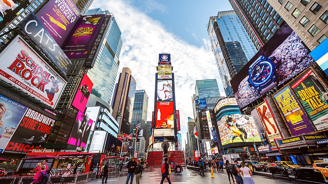 nyc_sunny_Times_Square_iStock-901804864_crop_1