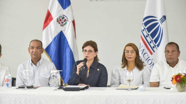 vicepresidenta-raquel-pena-coordina-acciones-en-puerto-plata--focus-0-0-896-504