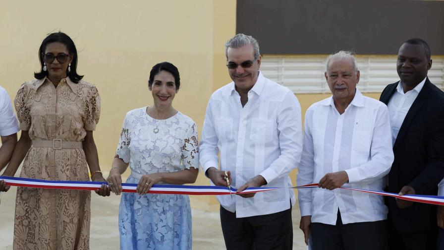 abinader-inaugura-un-liceo-y-una-estancia-infantil-en-la-altagracia-focus-0-0-896-504