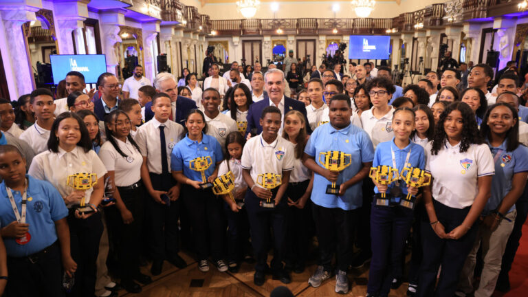 77395_1746021467_medium