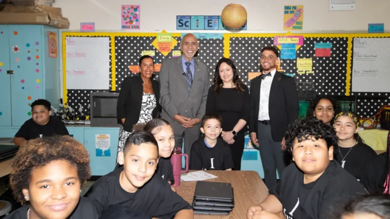 MAIN-NYC-PRESS-PHOTO