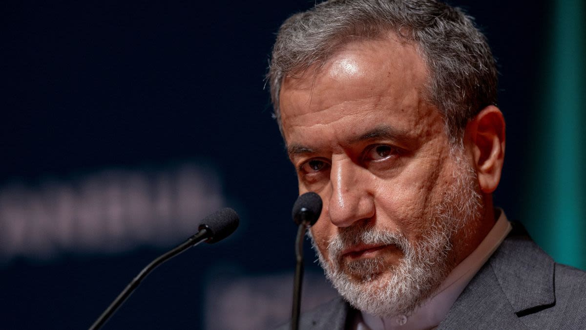 2025-06-22t104408z-1597653741-rc2m7fahaq35-rtrmadp-3-iran-nuclear-istanbul-araqchi-20250622233557298