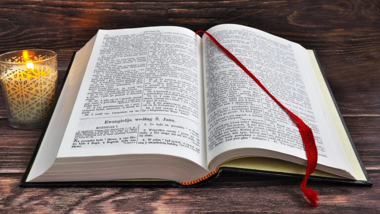 bible-5961200_1280