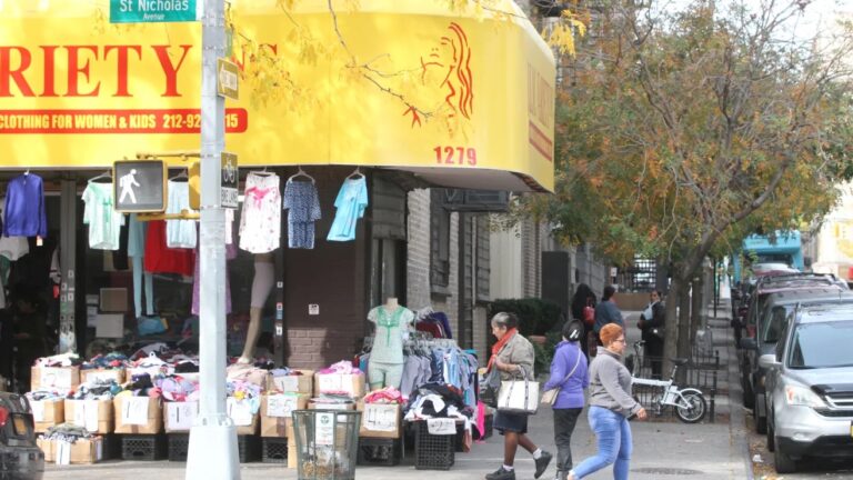 10-25-2019_washingtonheights_dr_voting_012