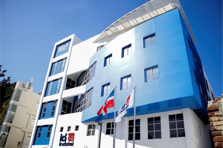 Fachada-del-Instituto-Dominicano-de-las-Telecomuncaciones-INDOTEL-728x485