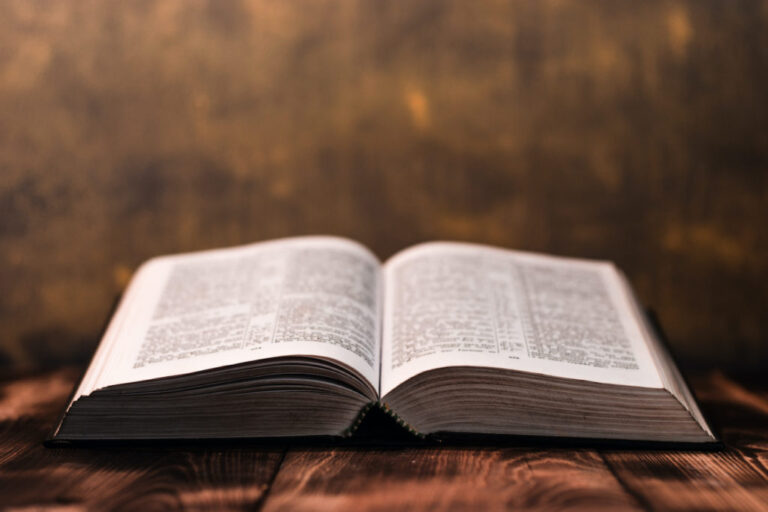 Open-bible-1024x682
