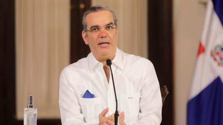abinader-llama-a-estar-alerta-ante-fuertes-lluvias-692d4682-focus-min0.05-0.43-896-504