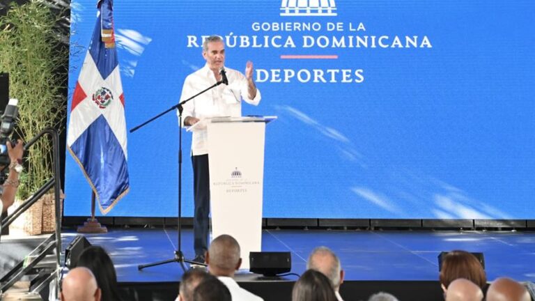 abinader-dispone-rd2000-millones-para-construir-25-polideportivos-c2010117-focus-0-0-896-504