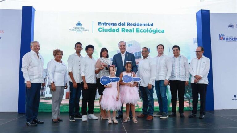 abinader-entrega-488-apartamentos-en-residencial-ciudad-real-ecologica-a7acea11-focus-0-0-896-504