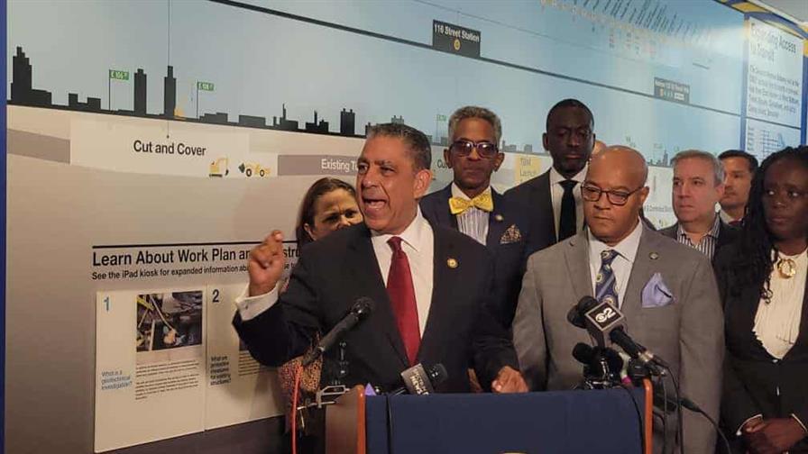 adriano-espaillat-critica-congelacion-fondos-para-trenes-965fbc8f-focus-0-0-896-504