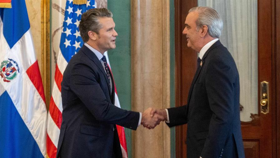 26112025-reunion-del-pte-luis-abinader-y-el-secretarion-de-defensa-de-usa--pete-hegseth---luduis-tapia20-75bdd285-focus-0.1-0.22-896-504