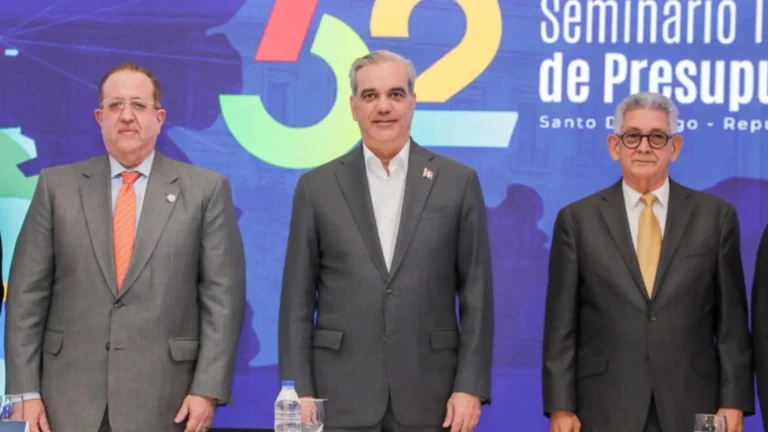 PRESIDENTE-ABINADER-03-scaled