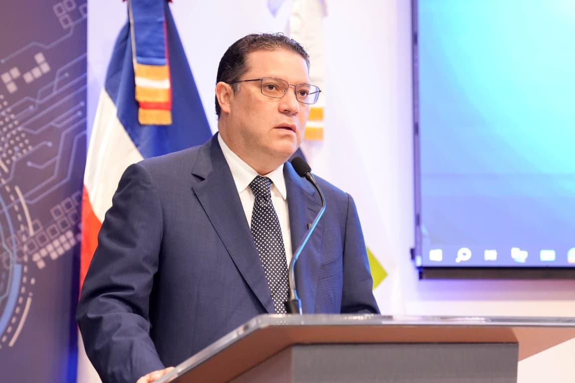 Foto-1-Yayo-Sanz-Lovaton-director-de-Aduanas