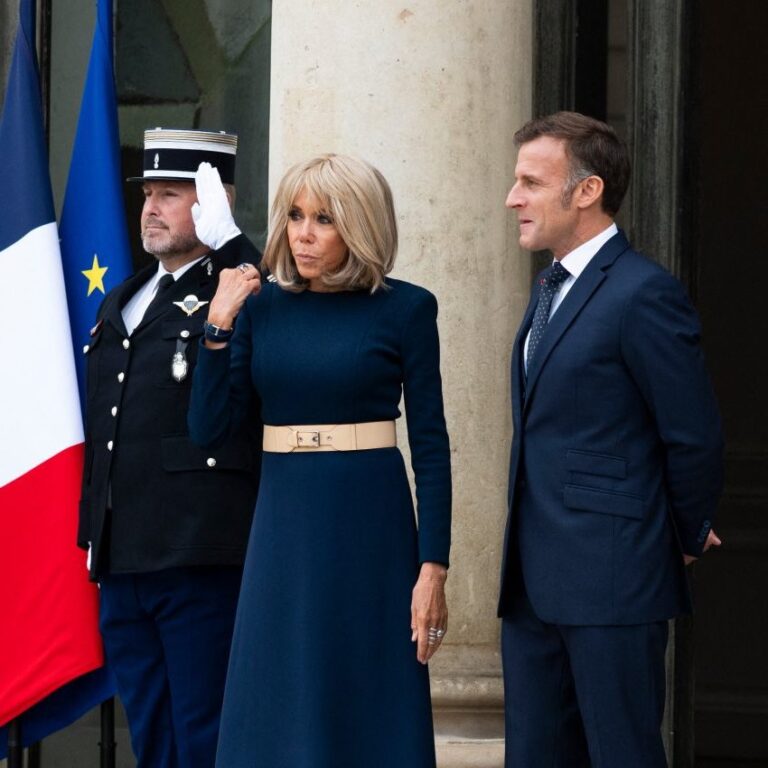 Declaran-culpables-a-10-personas-por-ciberacoso-contra-la-esposa-de-Macron-850x850