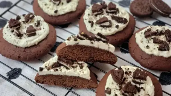 las_crumbl_cookies_de_oreo_mas_virales_y_faciles_de_hacer_78488_600