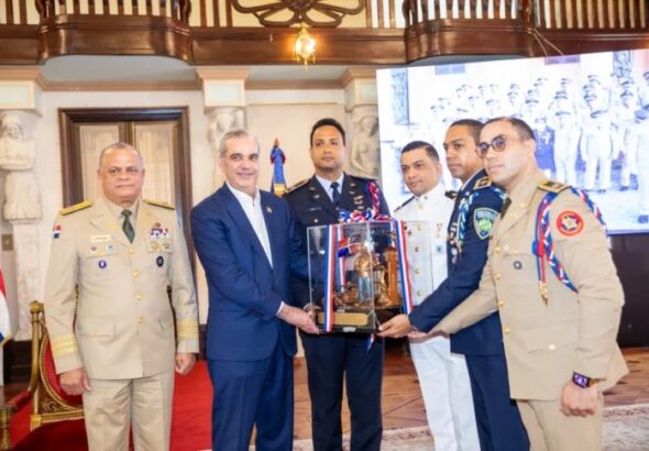 Luis-Abinader-FFAA-y-PN-728x485