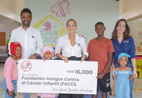fundacion-de-los-yanquis-de-nueva-york-realiza-donacion-a-facci-76582263-focus-0-0.44-896-504