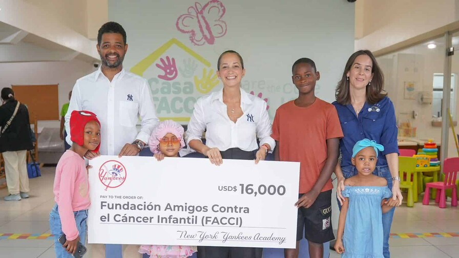 fundacion-de-los-yanquis-de-nueva-york-realiza-donacion-a-facci-76582263-focus-0-0.44-896-504