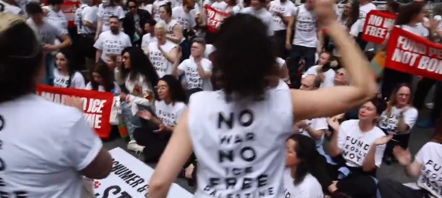 Decenas-de-personas-son-arrestadas-en-EE.UU_.-en-una-protesta-contra-la-venta-de-armas-a-Israel