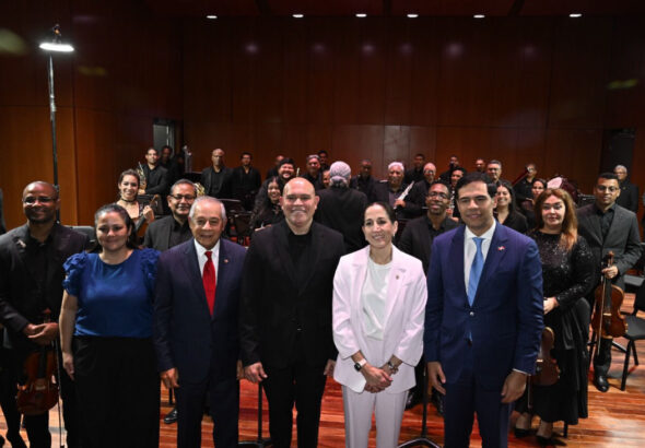 Ministro-de-Cultura-encabeza-en-Panama-la-gran-Gala-de-Musica-Dominicana