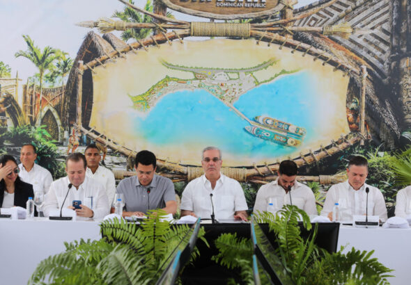 Presidente-Abinader-y-ITM-Group-anuncian-inauguracion-de-Port-Samana-el-24-de-noviembre-con-1000-empleos-directos-y-mas-de-3000-indirectos-para-un-total-de-4000-plazas-laborales