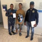 🚨👀Se-entrego-a-las-autoridades-presunto-asaltante-buscado-en-Santo-Domingo-Este.Ricardo-Emman