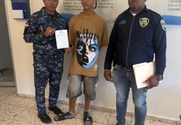 🚨👀Se-entrego-a-las-autoridades-presunto-asaltante-buscado-en-Santo-Domingo-Este.Ricardo-Emman