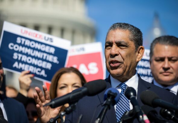 250306-Adriano-Espaillat-ew-111p-c0148b